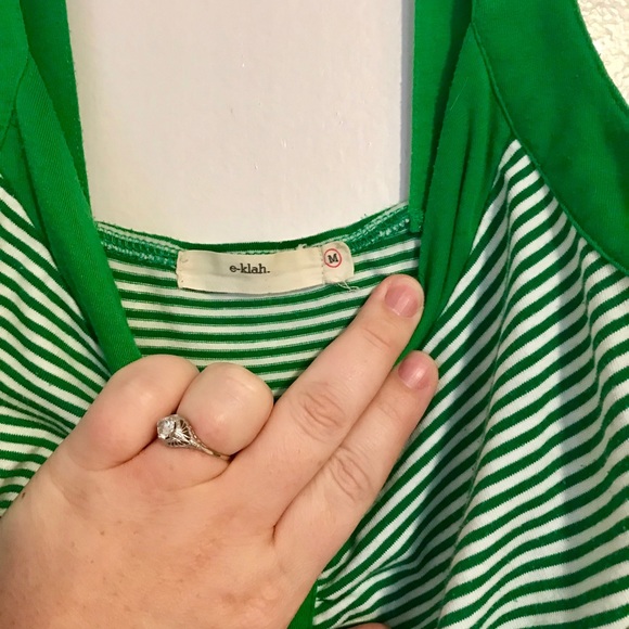 Curve hugging pin up style striped dress - Picture 2 of 5